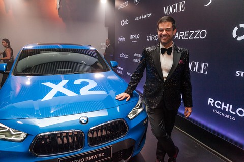 Bruno Astuto  não perdeu a chance de conhecer a nova BMW X2