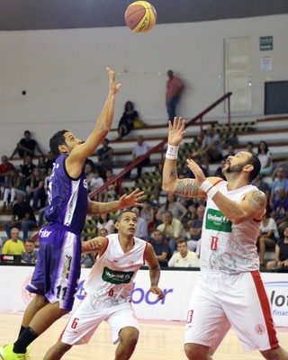 Paulistano x Mogi - Jogo 3 - semifinal paulista de basquete (Foto: Antonio Penedo/Helbor)