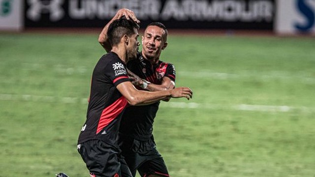 Oliveira abriu o placar para o Atlético-GO