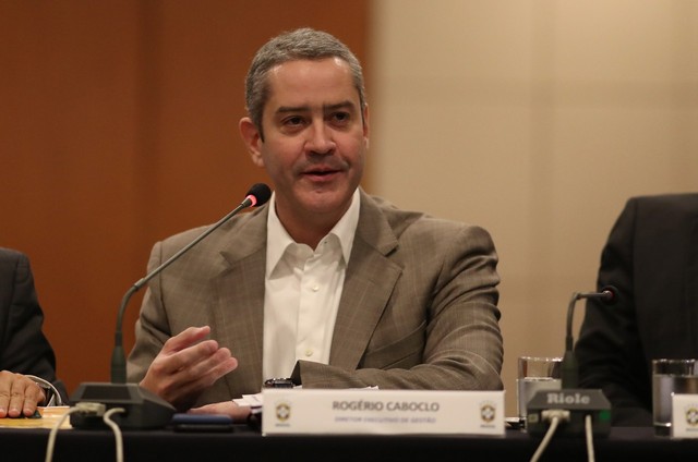 'Voc&ecirc; se masturba?', pergunta o presidente da CBF para sua secret&aacute;ria