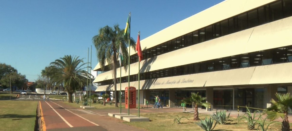 Prefeitura de Londrina demitiu 11 servidores municipais em 2020 após investigações — Foto: RPC/Reprodução