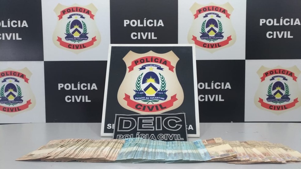 Dinheiro foi recuperado no momento da troca (Foto: DivulgaÃ§Ã£o/PolÃ­cia Civil)
