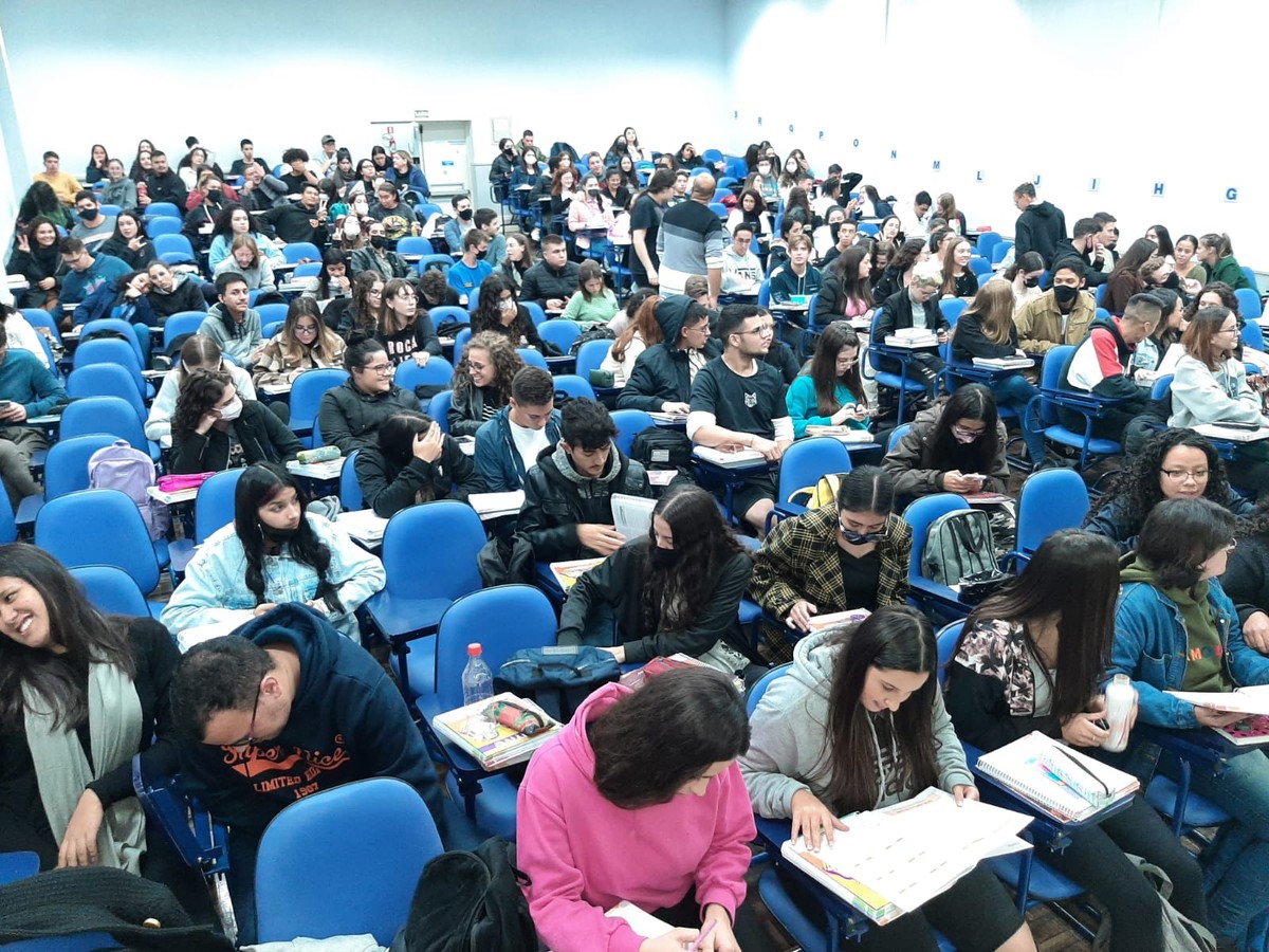 Inscrições para cursinho pré-vestibular Solidário, em Curitiba ...