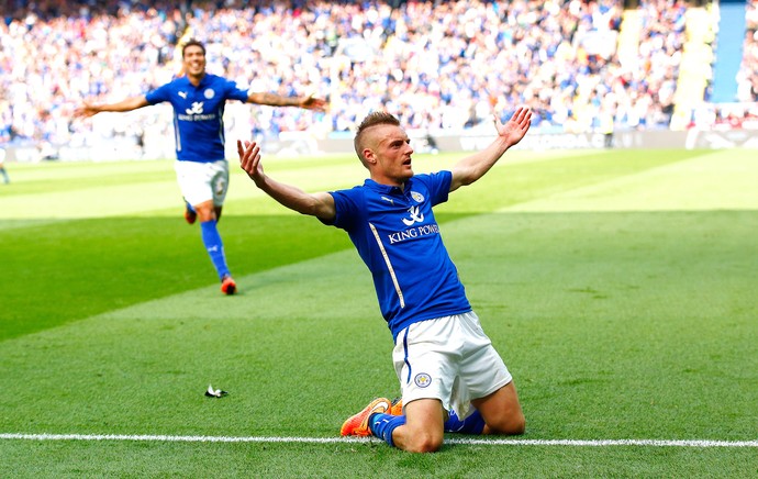 Jamie Vardy comemora gol do Leicester contra o Manchester United (Foto: Getty Images)