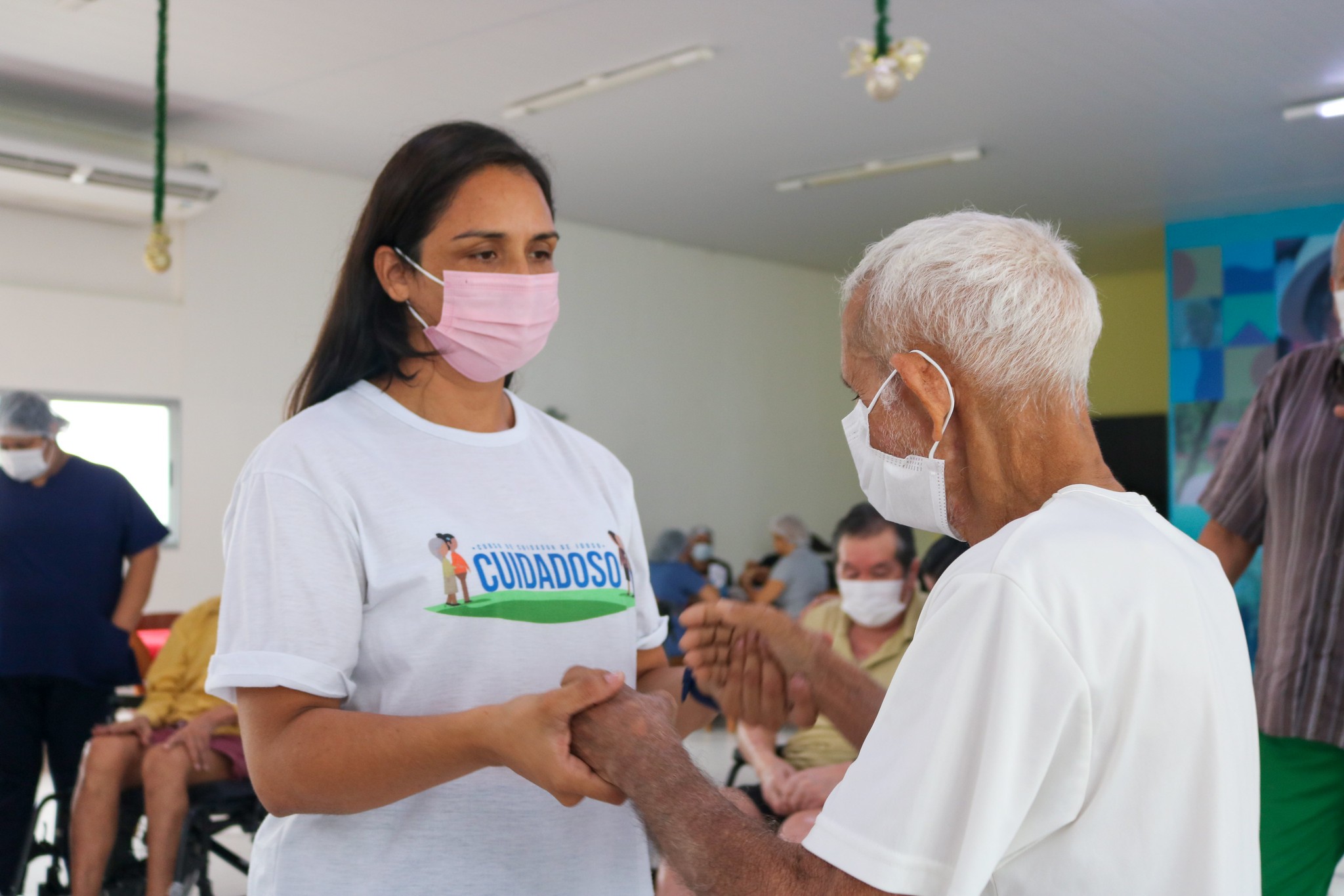 Fundação Dr. Thomas oferta 120 vagas para curso de cuidador de idoso em Manaus