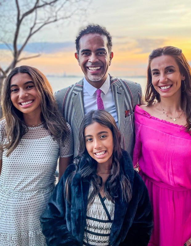 Tania Khalill e Jair Oliveira com as filhas (Foto: Reprodução/Instagram)