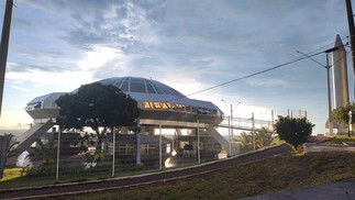 Memorial do E.T. de Varginha: arquitetura de ferro em formato de nave e atmosfera misteriosa divulgam episódio ainda mal contado — Foto: Secretaria de Turismo de Varginha