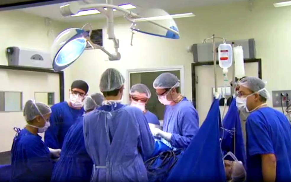 Transplante realizado no Hospital das Clínicas da Unicamp, em Campinas (Foto: Reprodução / EPTV)