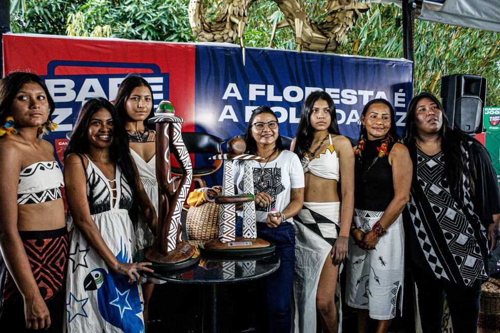 Trof&eacute;us e medalhas foram produzidos por artistas ind&iacute;genas &mdash; Foto: Jo&atilde;o Normando