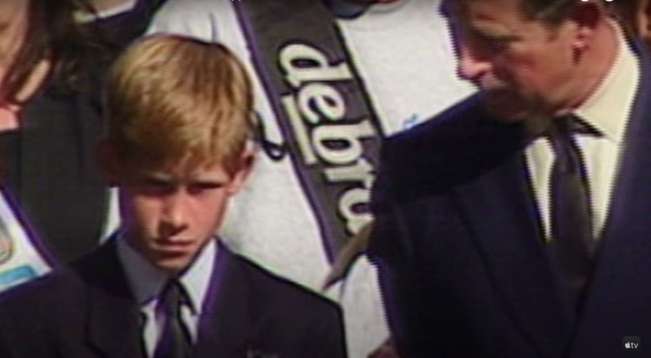 O príncipe Harry no funeral de sua mãe, a princesa Diana, em 1997 (Foto: reprodução) O príncipe Harry no funeral de sua mãe, a princesa Diana, em 1997 (Foto: reprodução)