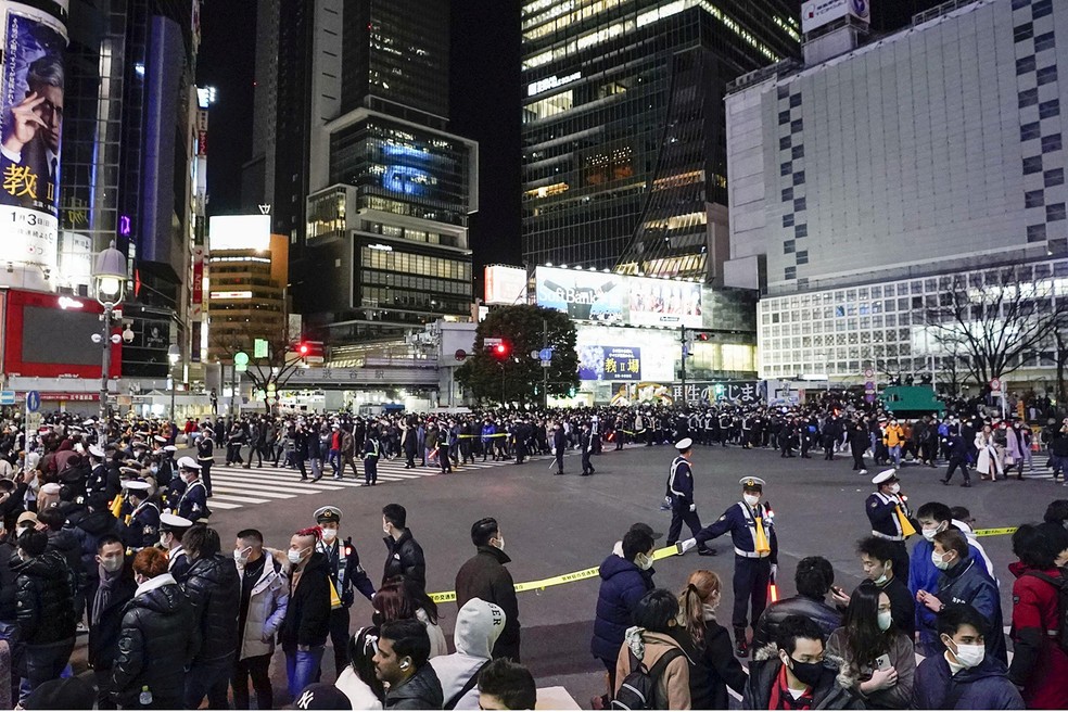 Celebração do Ano Novo em 1º de janeiro de 2021 em Shibuya, Tóquio — Foto: Kyodo via Reuters