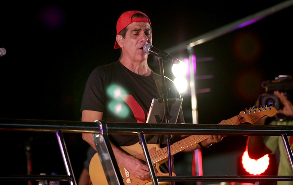 Durval Lelys Ã© uma das atraÃ§Ãµes desta segunda noite de Carnatal â Foto: Rayane Azevedo