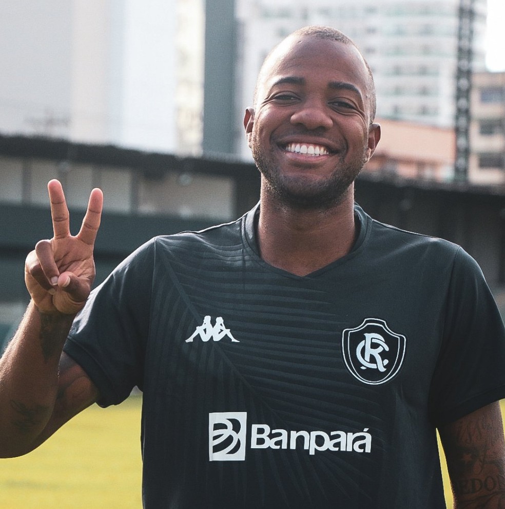 Victor Andrade foi apresentado no Remo — Foto: Samara Miranda