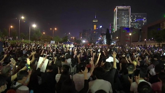 Hong Kong tem confrontos no 5º aniversário do movimento dos 'Guarda-chuvas'