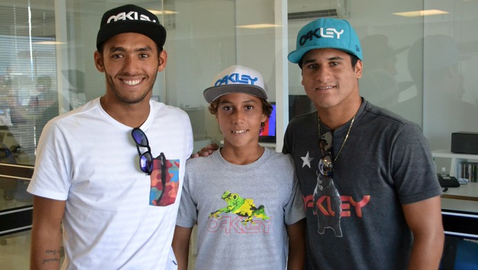 Jadson André, Mateus Sena e Italo Ferreira - surfistas potiguares - Rio Grande do Norte (Foto: Jocaff Souza/GloboEsporte.com)