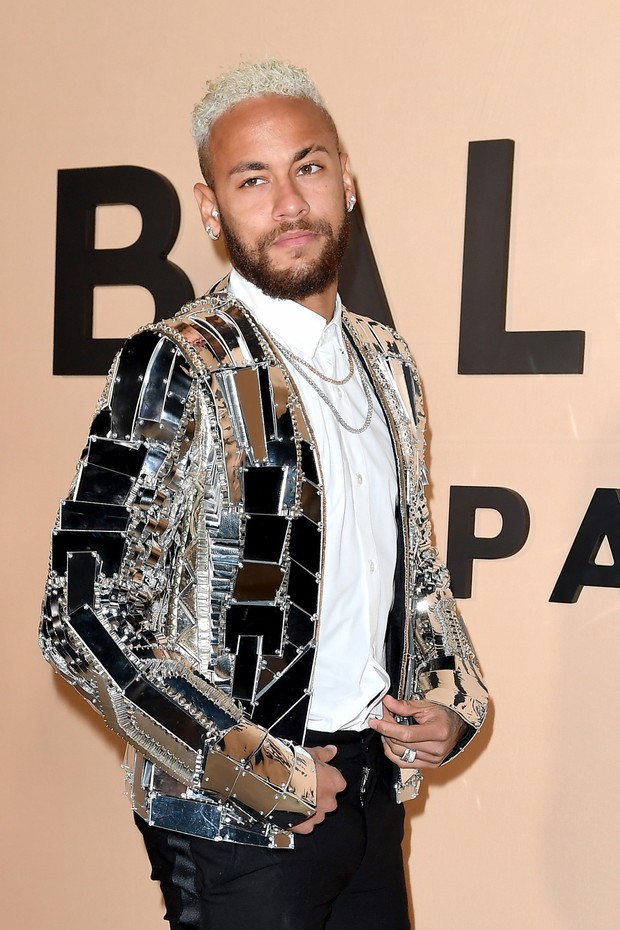 PARIS, FRANCE - JANUARY 17: Neymar attends the Balmain Menswear Fall/Winter 2020-2021 show as part of Paris Fashion Week on January 17, 2020 in Paris, France. (Photo by Jacopo Raule/Getty Images) (Foto: Getty Images)