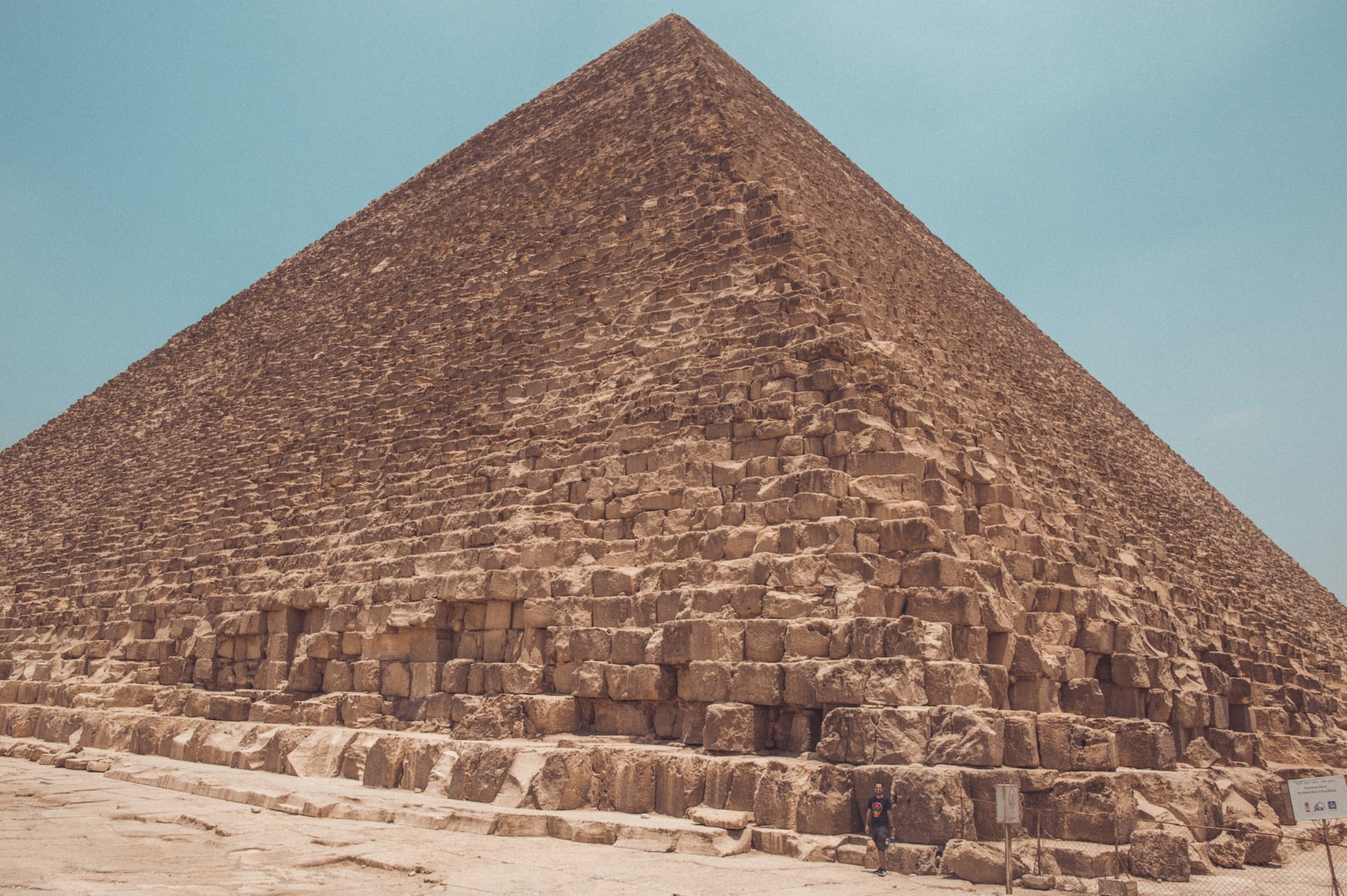 Pirâmides de Gizé foram construídas com braço do Rio Nilo que não existe mais (Foto: Adrian Dascal/ Unsplash)