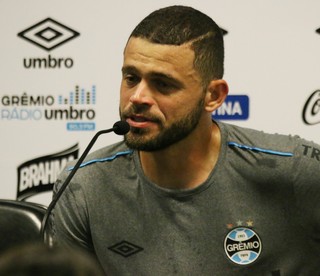 Edinho usou até pescaria para fugir de depressão antes de voltar ao Grêmio