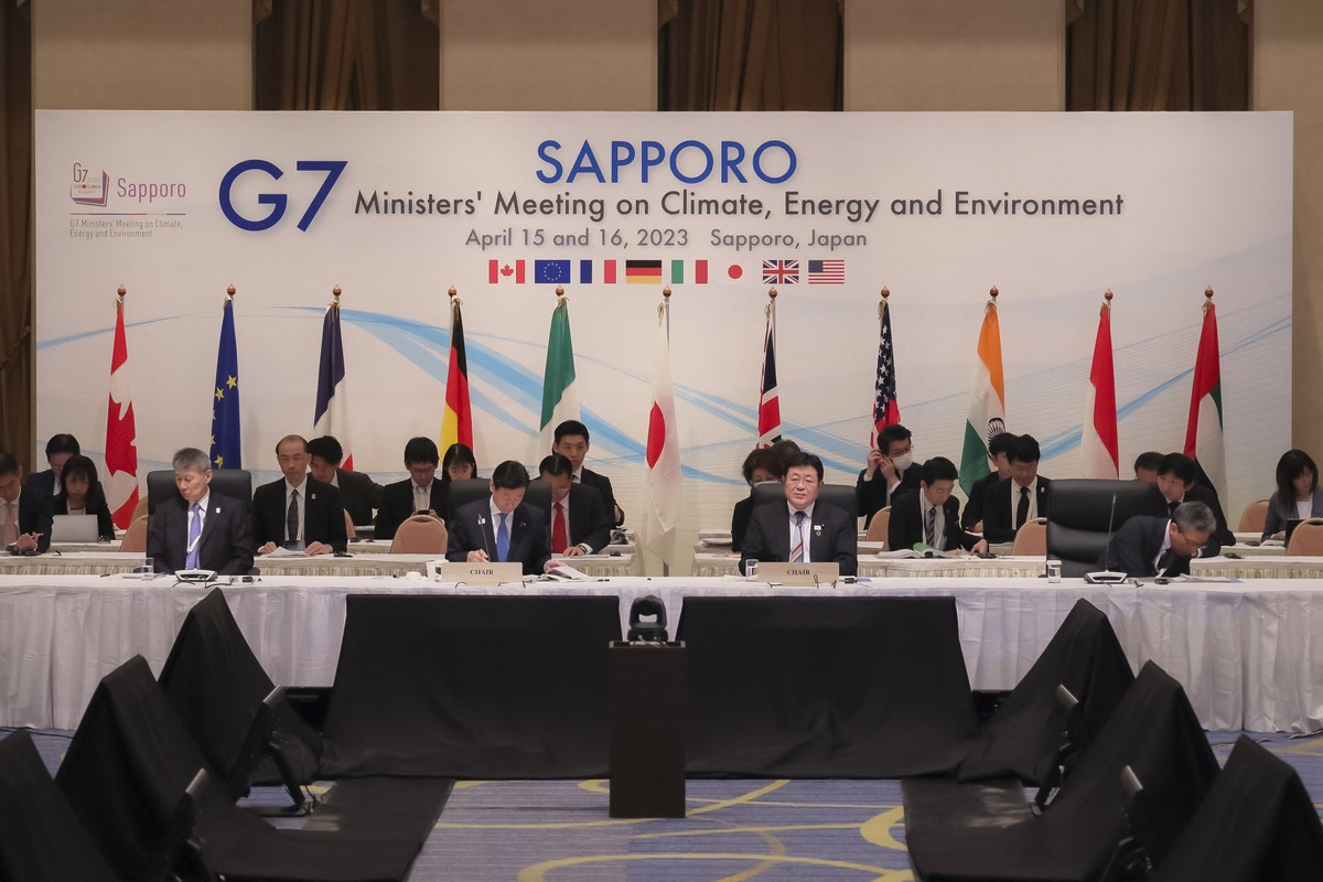政府は、月​​末に日本で開催される G7 サミットへのルラの参加を確認します。 ポリシー