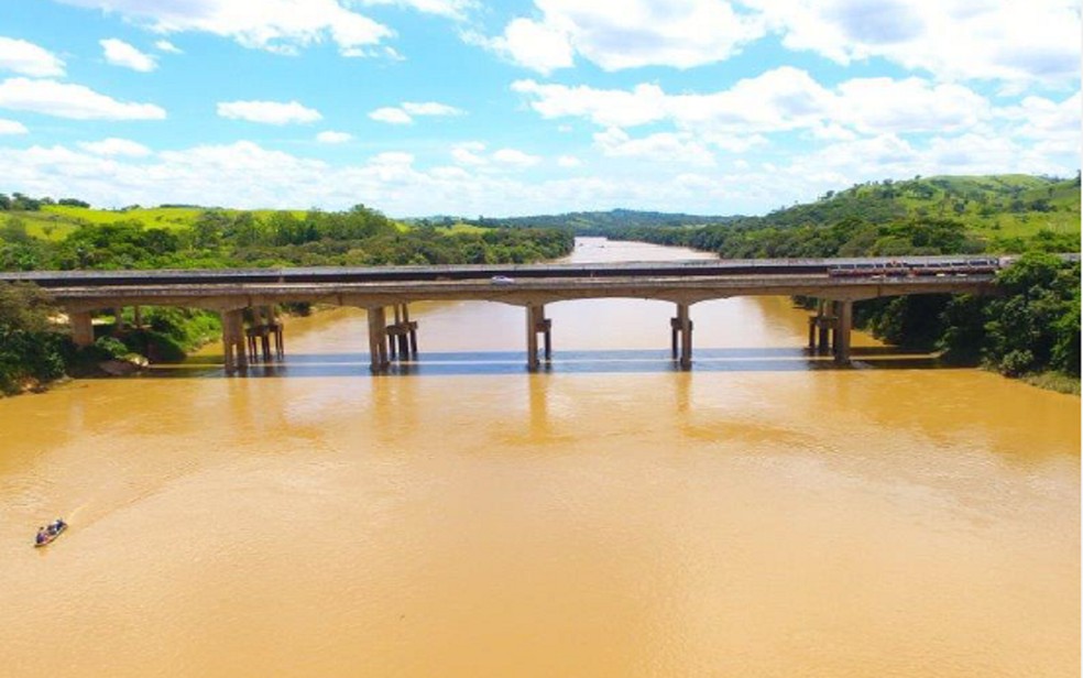 Obra de manutenção da ponte sobre o Rio Grande custará mais de R$1,8 milhão e contará com equipe de mergulhadores.  — Foto: Divulgação/Arteris Fernão Dias