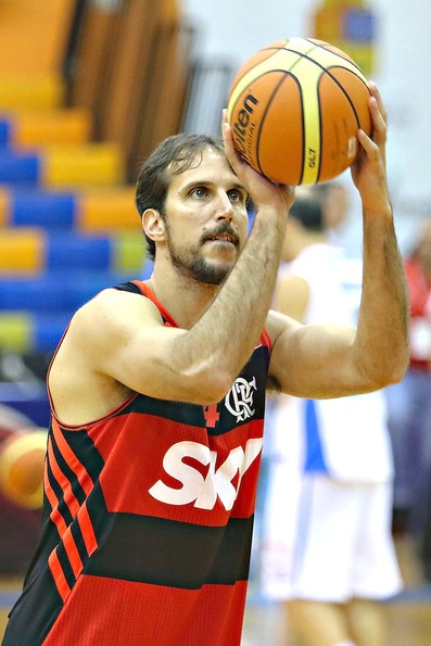 Marcelinho pega ex-parceiro e cinco estreantes na luta pelo bi dos 3 pontos