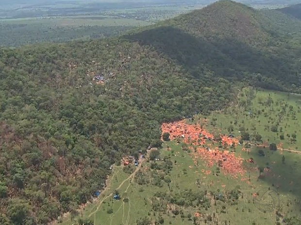 Imagem aérea do garimpo em Pontes e Lacerda, Mato Grosso (Foto: Reprodução/TVCA)