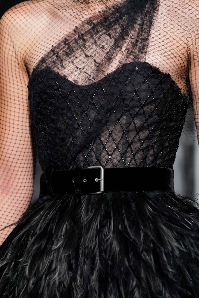 Detalhe de vestido na passarela de alta-costura da Dior inverno 2019 (Foto: Getty)