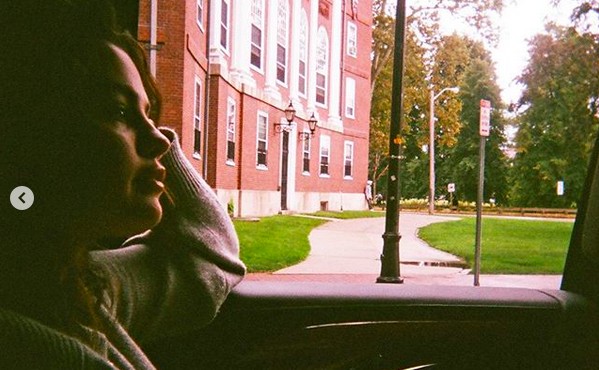 Uma das fotos compartilhadas por Selena Gomez de sua viagem à cidade de Boston na companhia de duas amigas (Foto: Instagram)