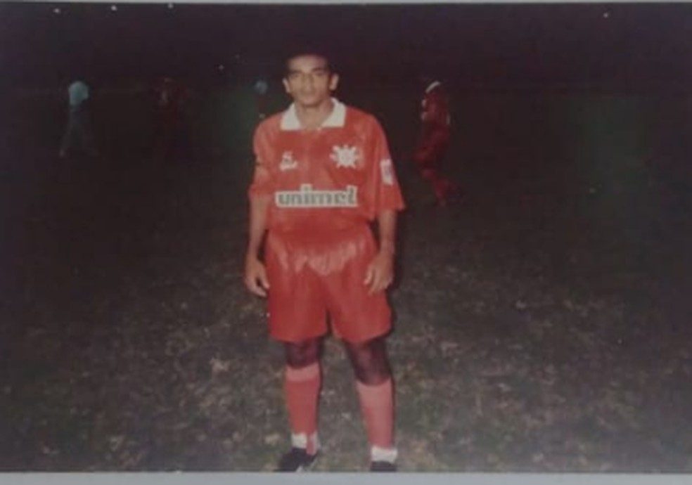 Edson Ferreira com a camisa do CRB — Foto: Edson Ferreira/Arquivo