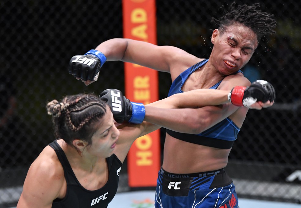 Poliana Botelho Luana Dread  UFC Reyes x Prochazka — Foto: Getty Images