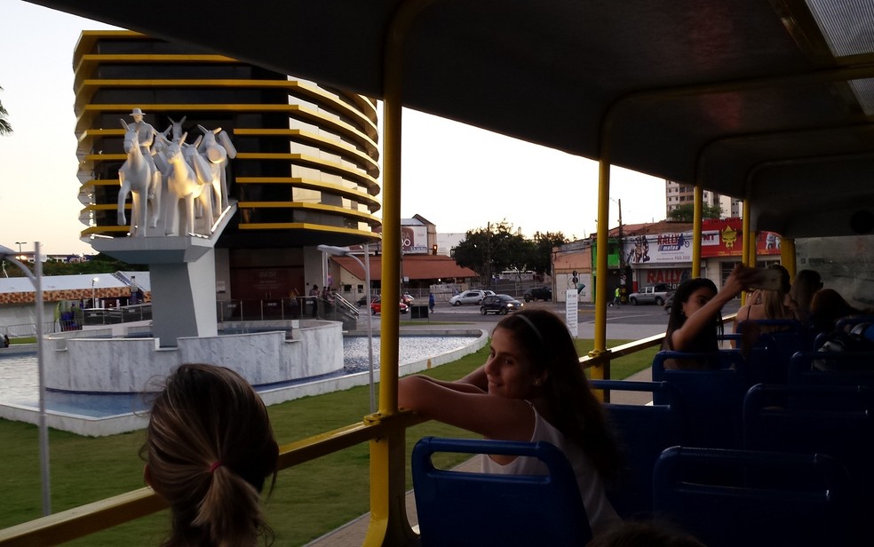 Forró Bus faz passeio por pontos turísticos de Campina Grande (Foto: Artur Lira / G1/Arquivo)