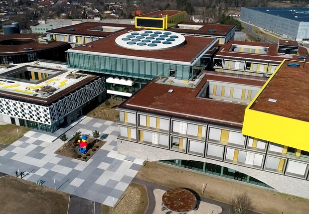 Vista aérea do novo escritório do Grupo Lego, na Dinamarca (Foto: Lego/Reprodução)