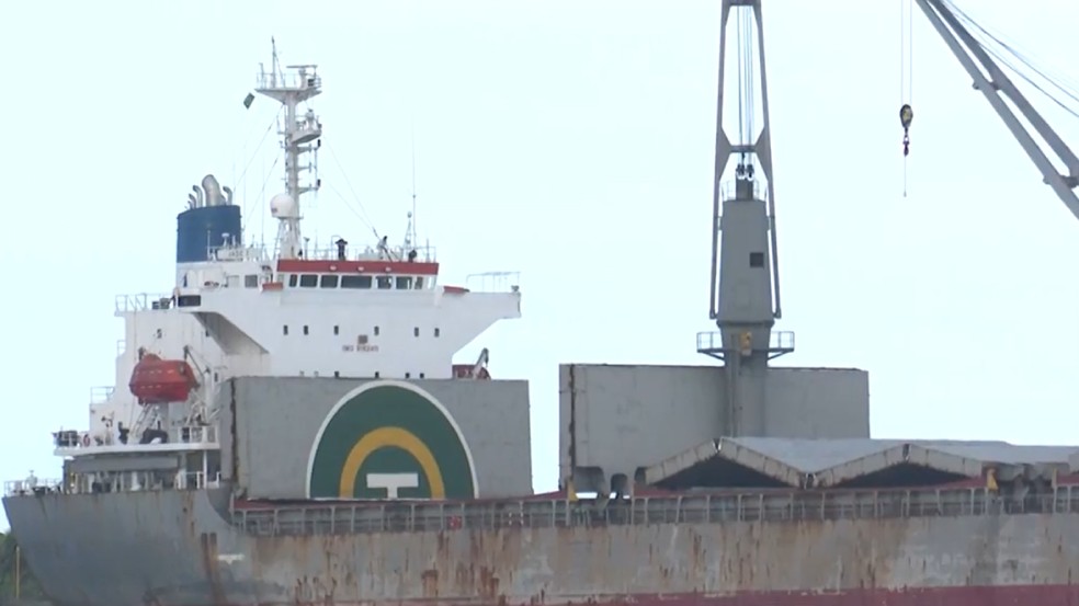 Porto no sul da BA recebe 13 mil toneladas de amêndoas de cacau da África e produtores denunciam ausência do controle de pragas — Foto: TV Santa Cruz