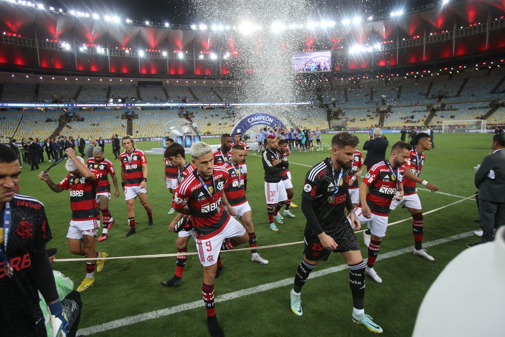 Fracasso recente no Maraca: Flamengo perde a Recopa para o Del Valle, do Equador — Foto: Alexandre Cassiano / Agência O Globo