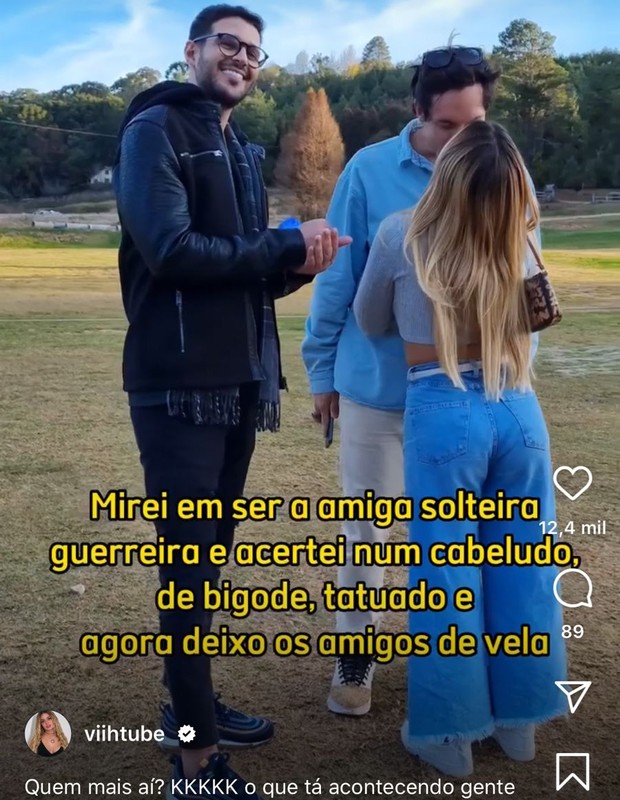Viih Tube beija Eliezer na frente de Rodrigo Mussi (Foto: Reprodução/Instagram)