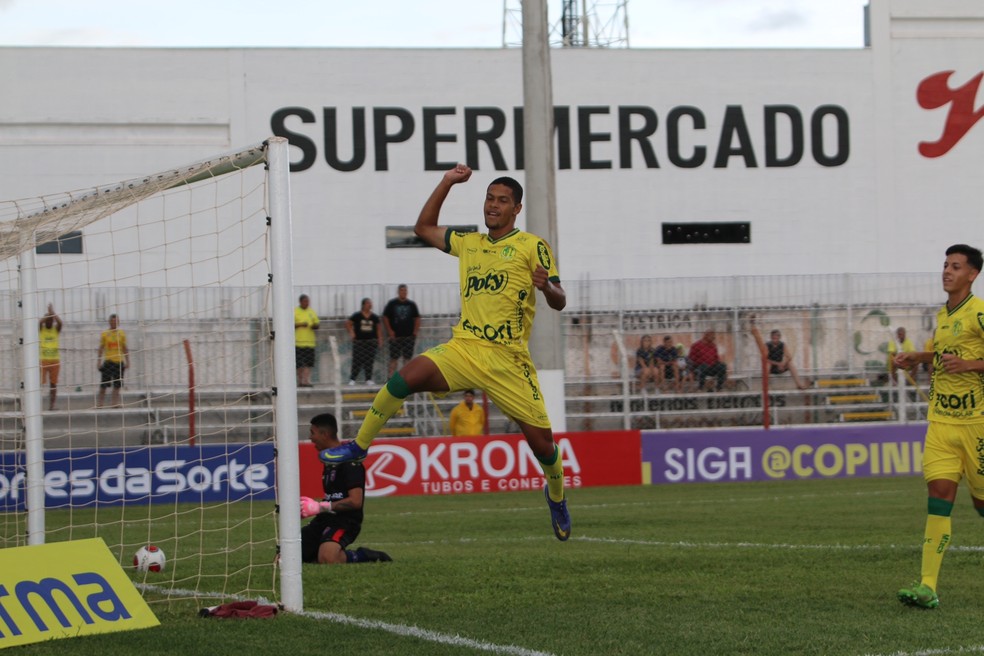 Miguel comemora o primeiro gol do Mirassol contra o União ABC — Foto: Marcos Freitas/Ag. Mirassol