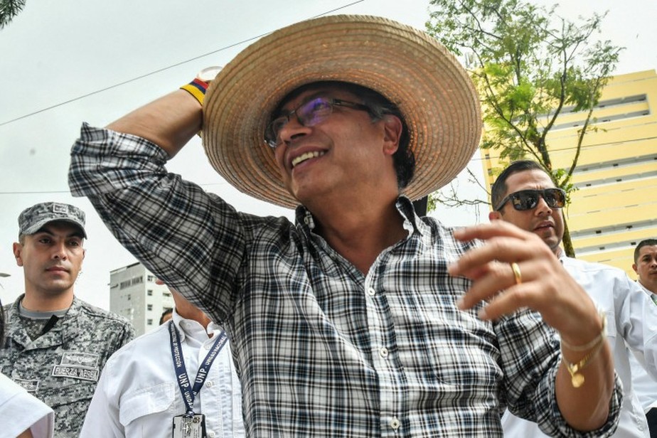 O presidente da Colômbia, Gustavo Petro, em Buenaventura, Colômbia