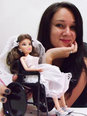 Drika Valério criou vestido de noiva adaptado para projeto e vende modelos para o dia a dia (Foto: Arquivo Pessoal)