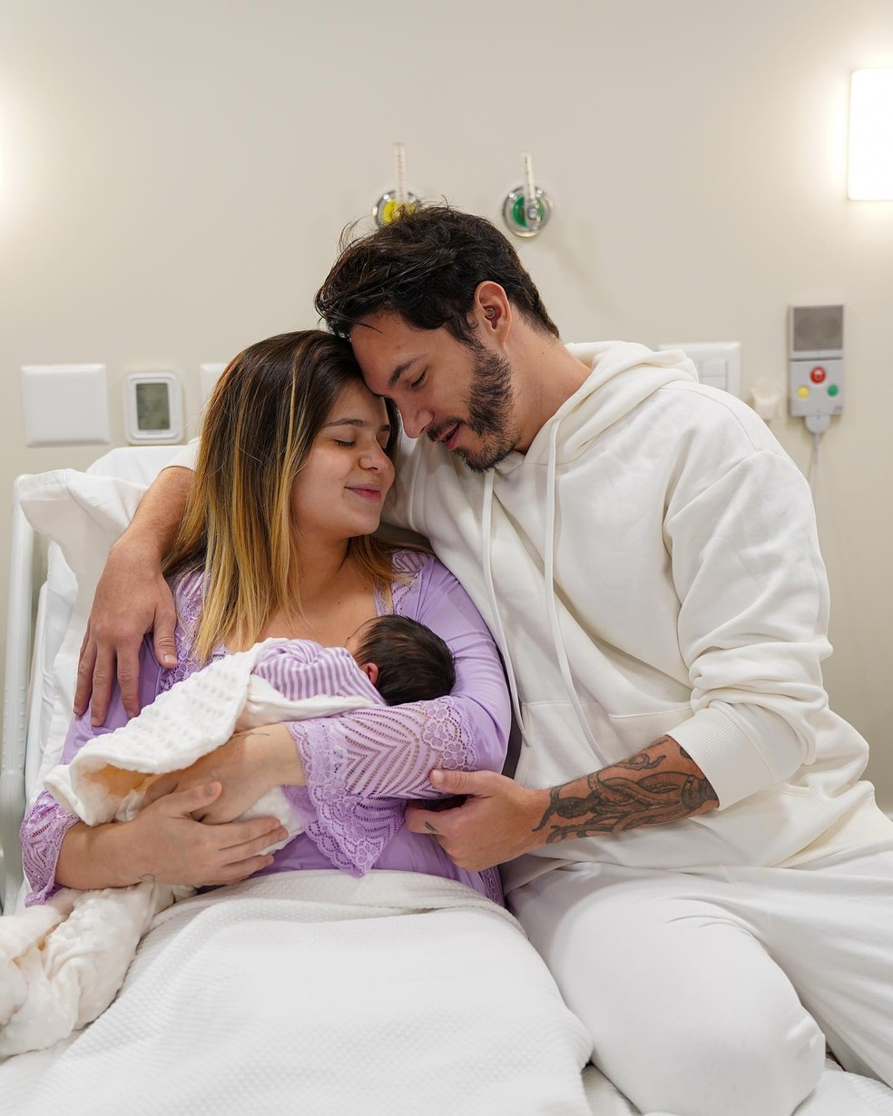 Viih Tube e Eliezer com a filha &mdash; Foto: Reprodu&ccedil;&atilde;o do Instagram