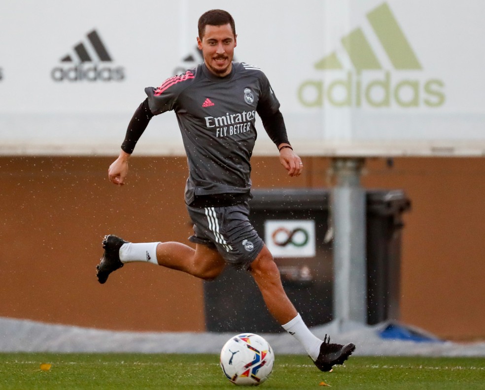 Hazard em treino do Real Madrid: belga está de volta à disposição de Zidane — Foto: Reprodução / Facebook