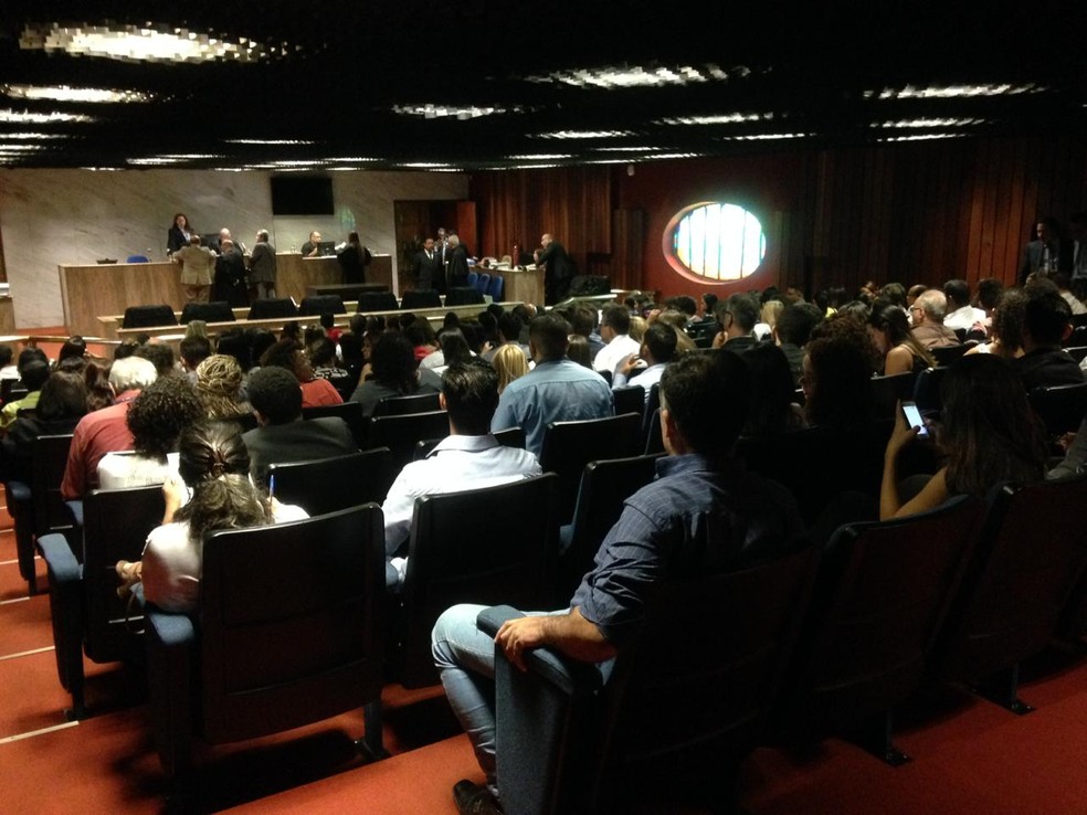 Audiência do trio acusado de canibalismo está marcada para fórum no Recife — Foto: Wagner Sarmento/TV Globo