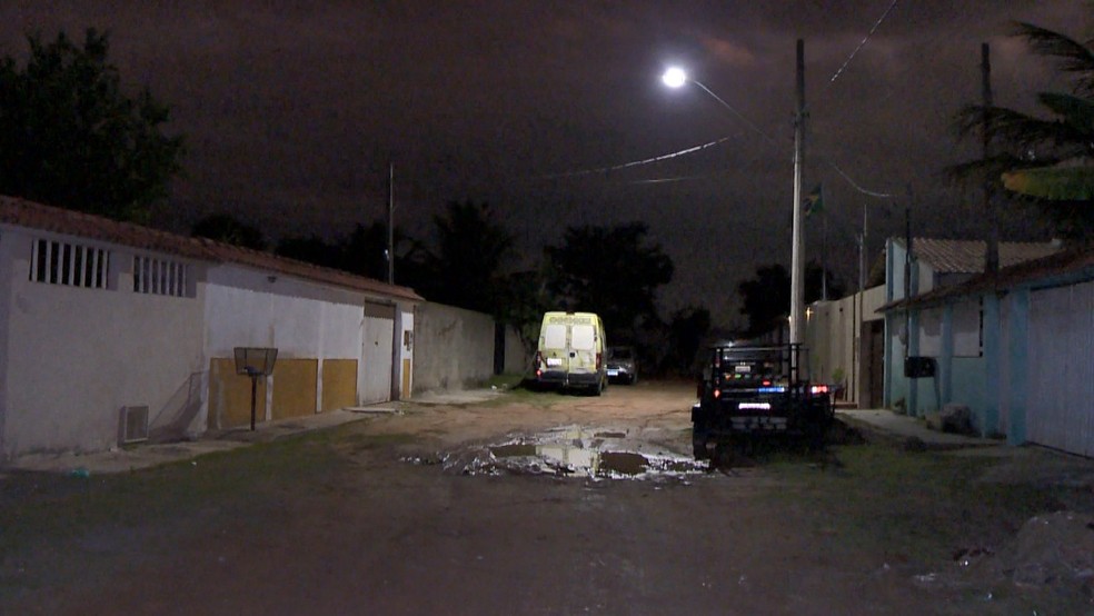 Casa em que o crime aconteceu fica em uma rua do bairro Recanto da Sereia, em Guarapari, ES — Foto: Reprodução/TV Gazeta