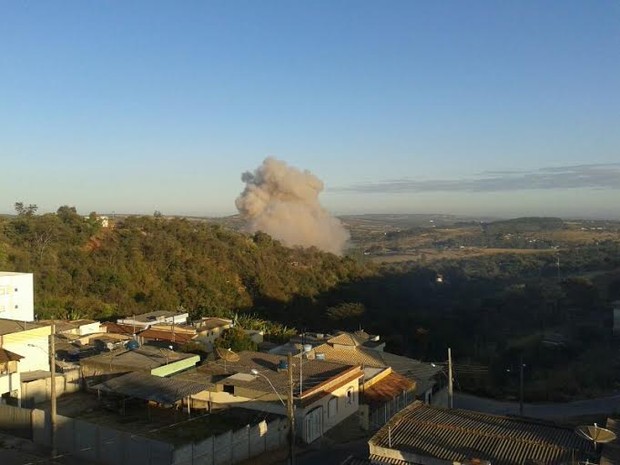 Explosão Fabrica fogos de artificio Santo Antonio do Monte (Foto: G1/G1)