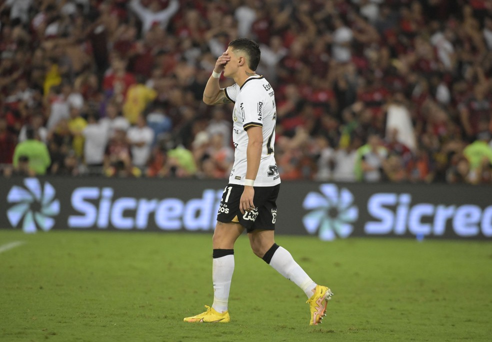 Mateus Vital volta ao palco de frustração pelo Corinthians e mira Europa em 2023