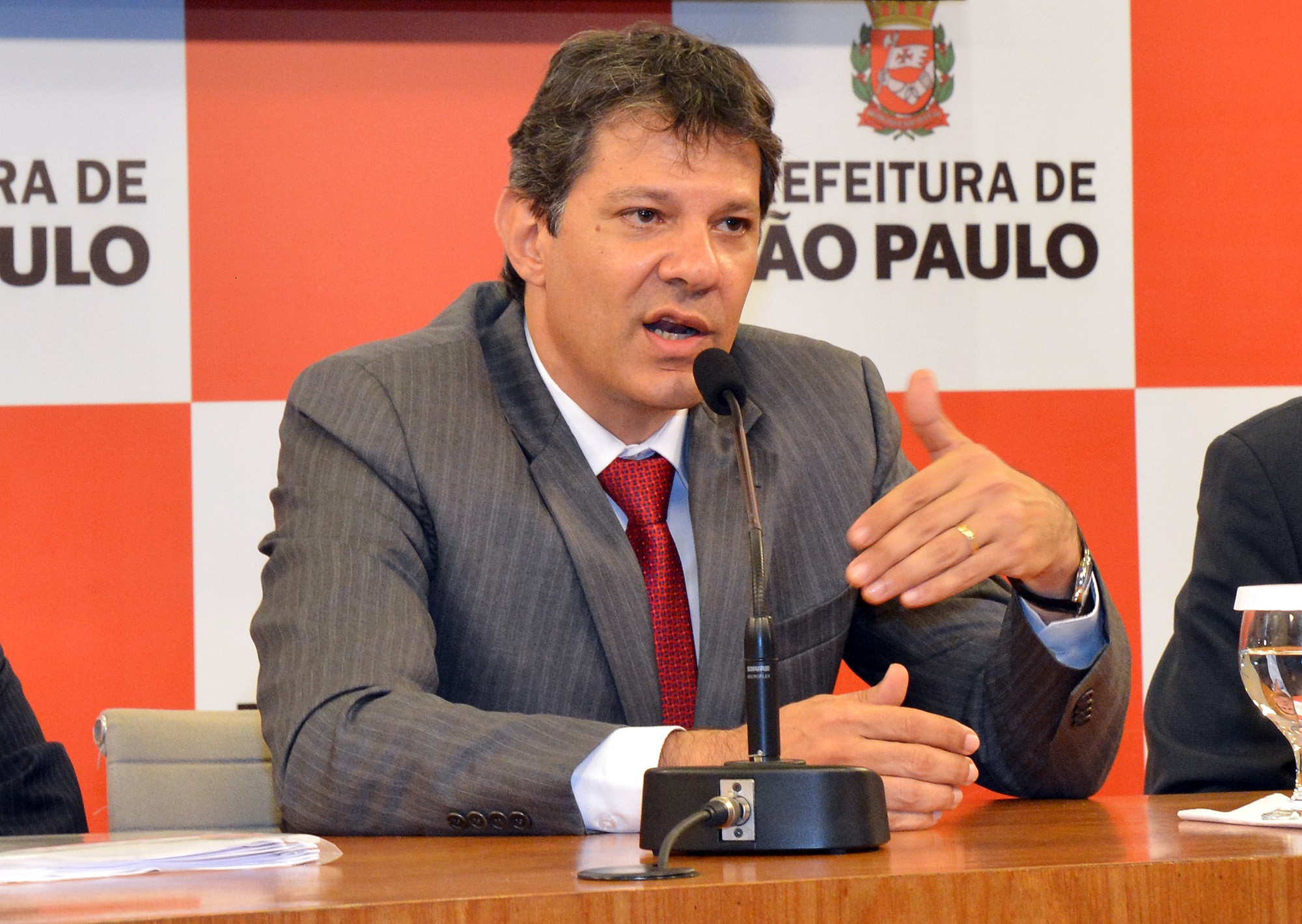 O prefeito de São Paulo, Fernando Haddad, anunciou hoje a decisão  (Foto: Fernando Pereira/Secom)
