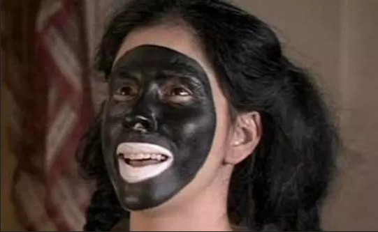A atriz Sarah Silverman com o blackface que resultou em sua demissão de um filme (Foto: Reprodução)