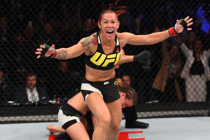 Cris Cyborg x Leslie Smith UFC 198 (Foto: Getty Images) Cris Cyborg x Leslie Smith UFC 198 (Foto: Getty Images)