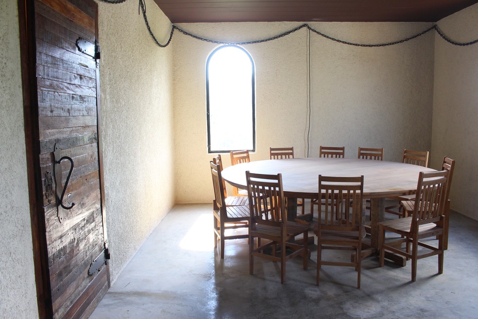 Salas de jantar para pequenos grupos estão prontas no Castelo de São Roque — Foto: Pâmela Ramos/G1