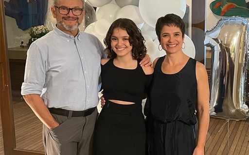 Sandra Annenberg e Ernesto Paglia celebram 19 anos da filha: "Maior amor do mundo!"