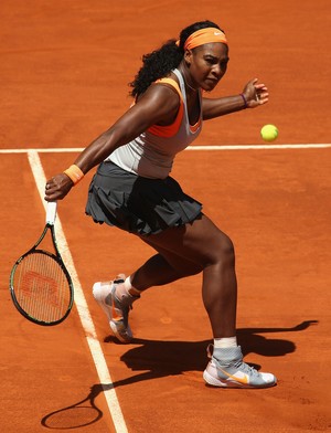 Serena Williams supera Carla Suarez Navarro nas quartas do WTA de Madri (Foto: Getty Images)